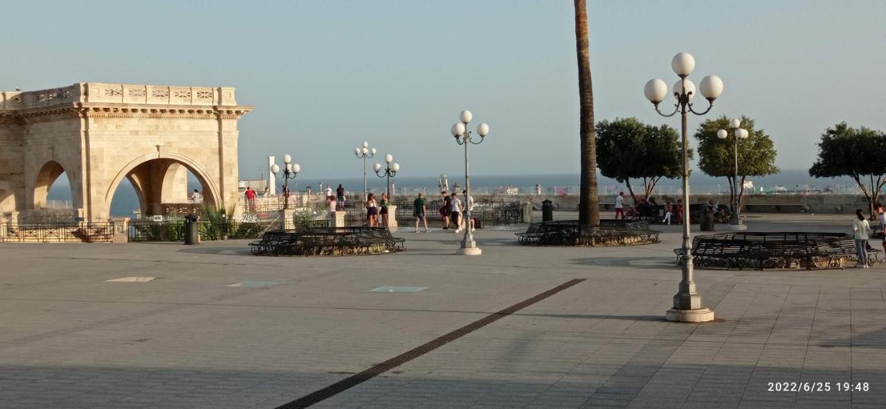 Mini appartamento incantevole a Cagliari Castello Esterno foto