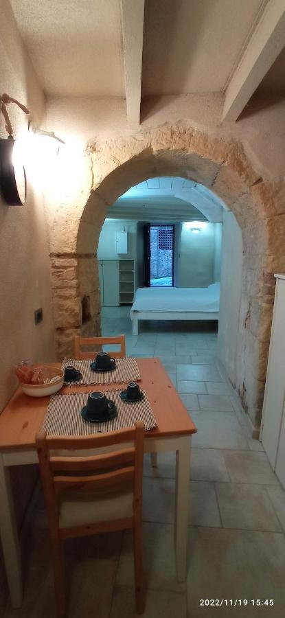 Mini appartamento incantevole a Cagliari Castello Esterno foto